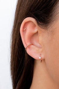 Pendientes stud en forma de lazo coquette pequeño