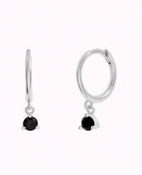 Boucles d'oreilles créoles avec breloque en zircone - Disponible en noir et blanc