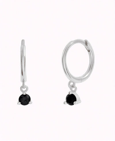 Boucles d'oreilles créoles avec breloque en zircone - Disponible en noir et blanc