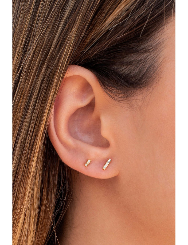 Pendientes stud en forma de barra con circonitas - Dos tamaños disponibles