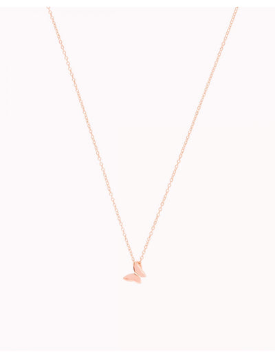 Collar con colgante en forma de mariposa