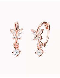 Pendientes de aro huggie en forma de mariposa con circonitas