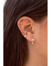 Pendientes de aro huggie en forma de mariposa con circonitas