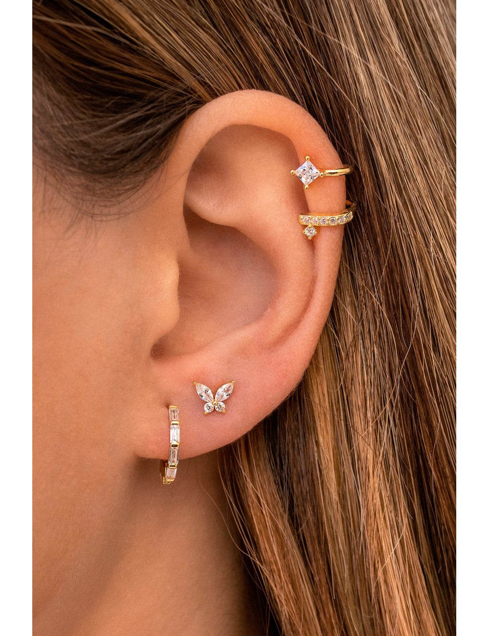 Pendientes stud en forma de mariposa con circonitas en talla marquesa y redonda
