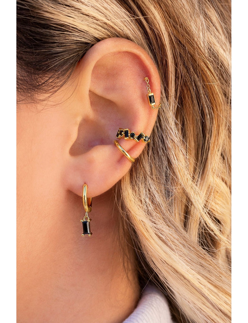 Pendientes stud de cadena con circonita baguette de color negro