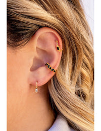 Pendientes stud de cadena con circonita baguette de color negro