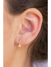Pendientes stud en forma de luna creciente con colgante de estrella con circonitas