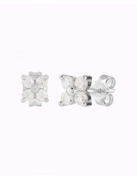 Pendientes stud pequeños en forma de flor con circonitas