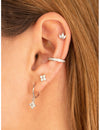 Pendientes stud pequeños en forma de flor con circonitas