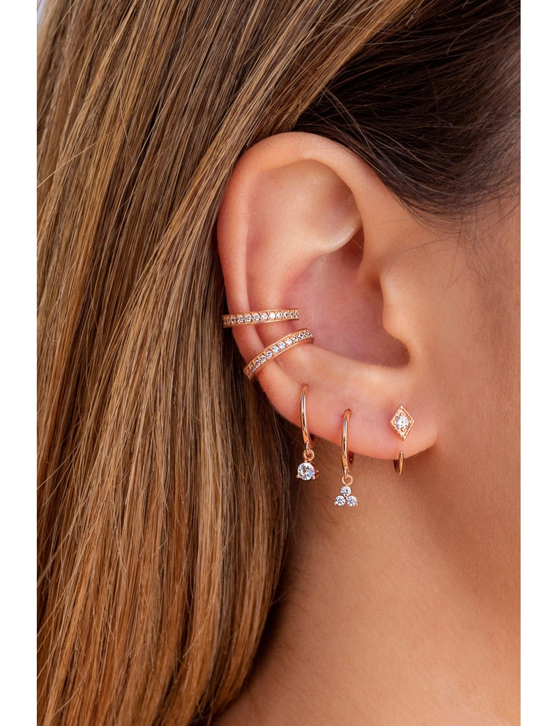 Pendientes de aro con charm circonita - Disponible en blanco. y negro