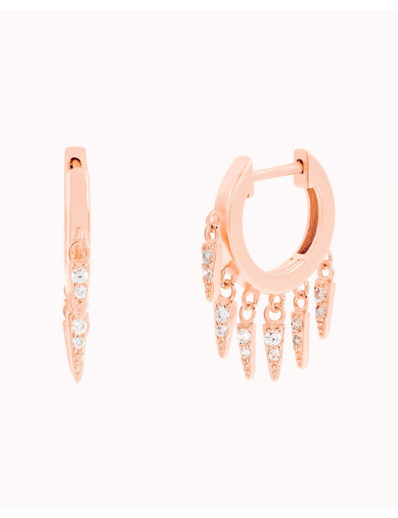 Pendientes de aro huggie con charms en forma de triángulo con circonitas