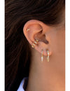 Pendientes de aro huggie con charms en forma de triángulo con circonitas
