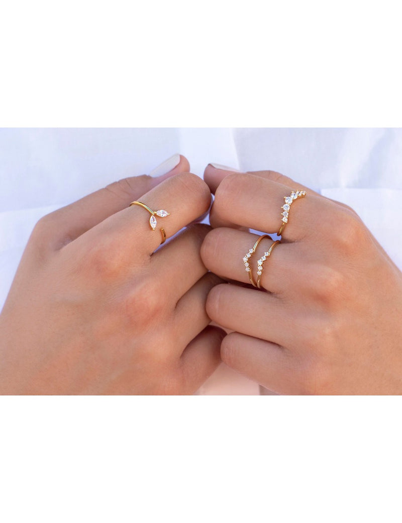 Bagues ouvertes fines avec zircons taille marquise en forme de fleur