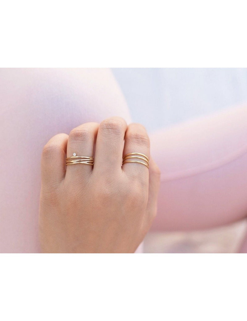 Anillo minimalista con tres bandas