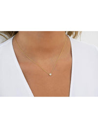 Collier avec pendentif solitaire en zircone sertie clos