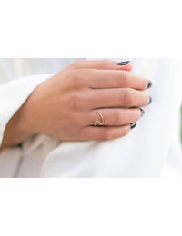 Bague minimaliste en forme de vague océanique