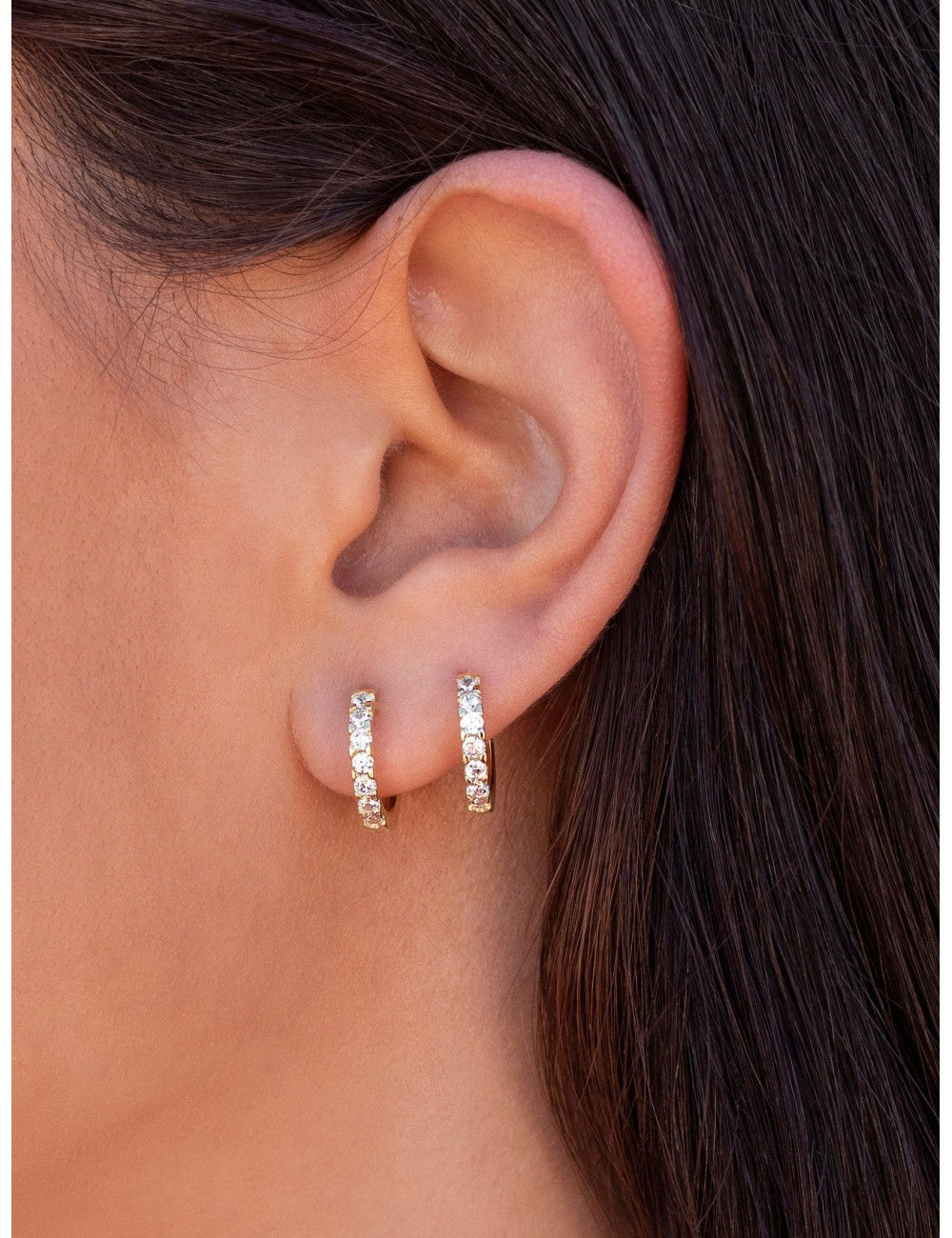 Pendientes de aro pequeños y minimalistas con circonitas - 14 mm