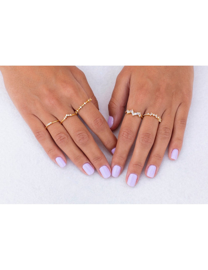 Bague fine avec petits zircons en forme de V