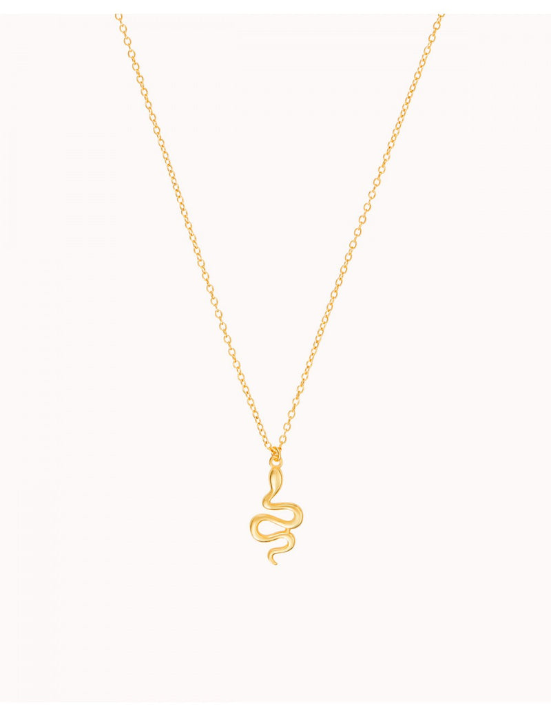 Collar de cadena con colgante en forma de serpiente