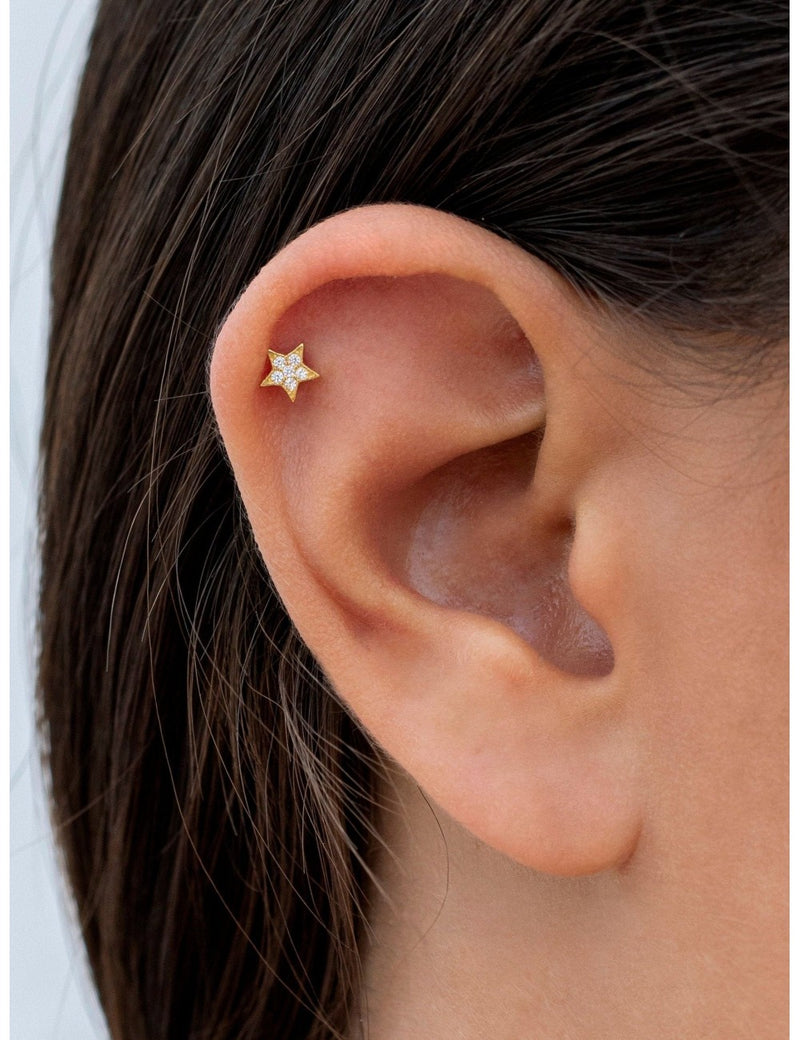 Pendientes stud en forma de estrella con circonitas en pavé