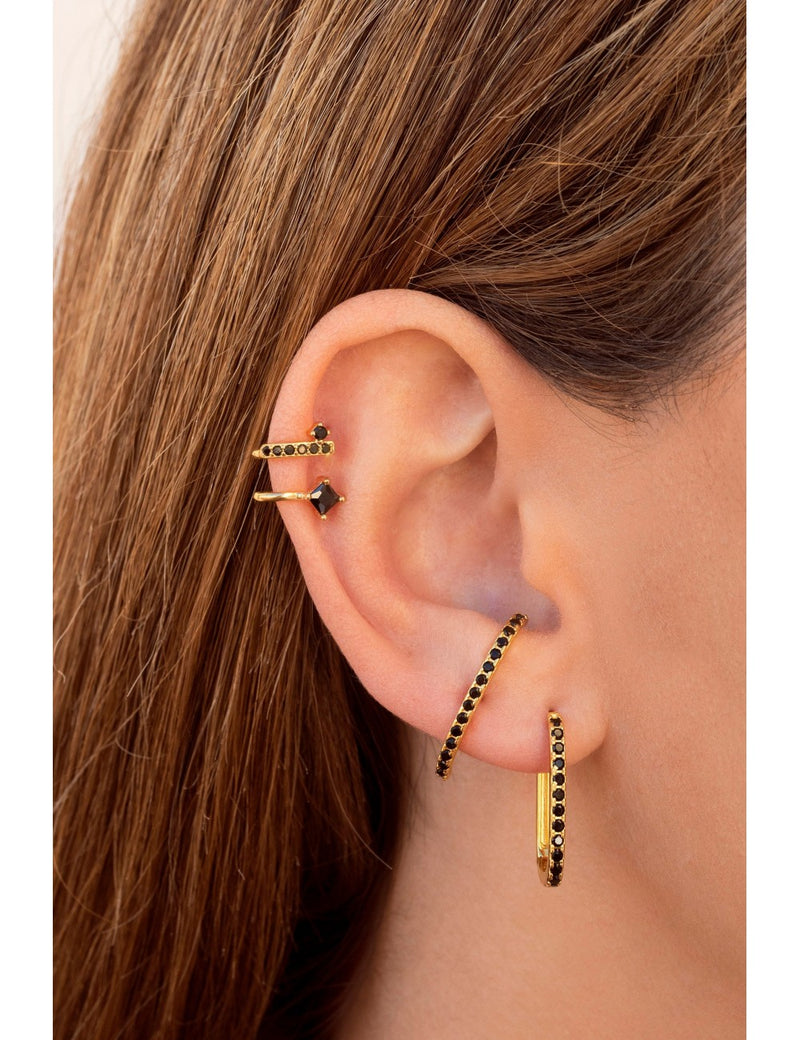 Boucles d'oreilles à tige avec zircons noirs