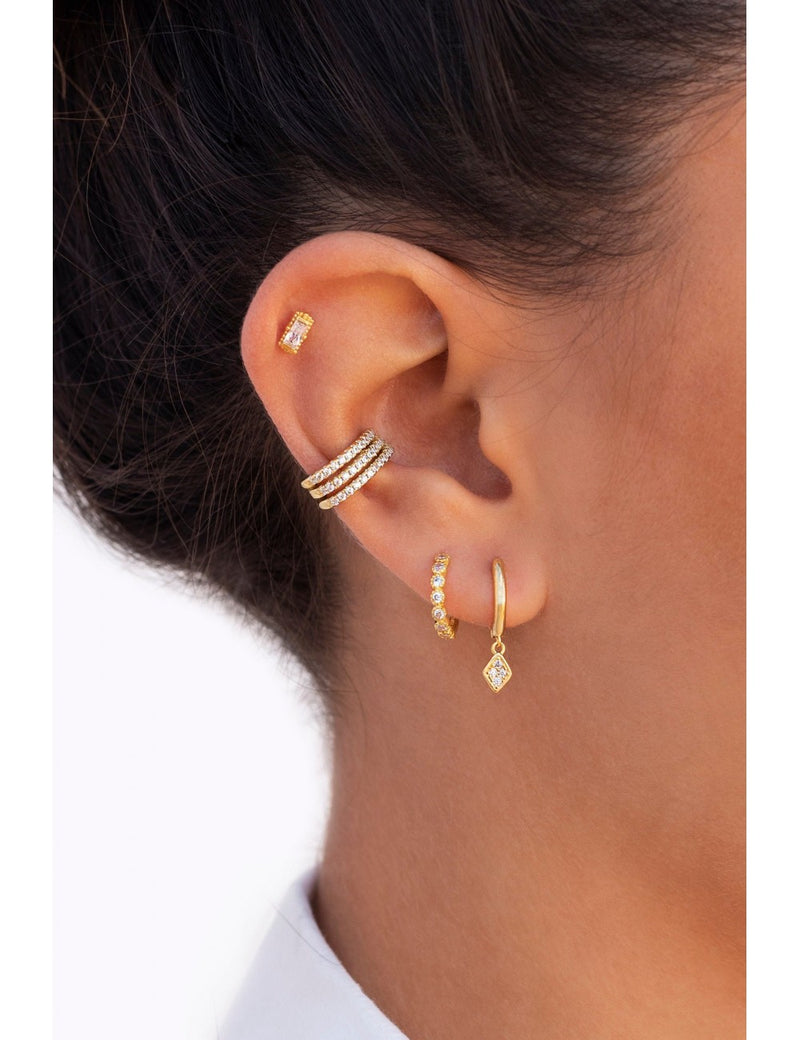 Dreifache Conch-Ohrmanschetten-Ohrringe mit Pavé-gefassten Zirkonen und einem Scharniersystem